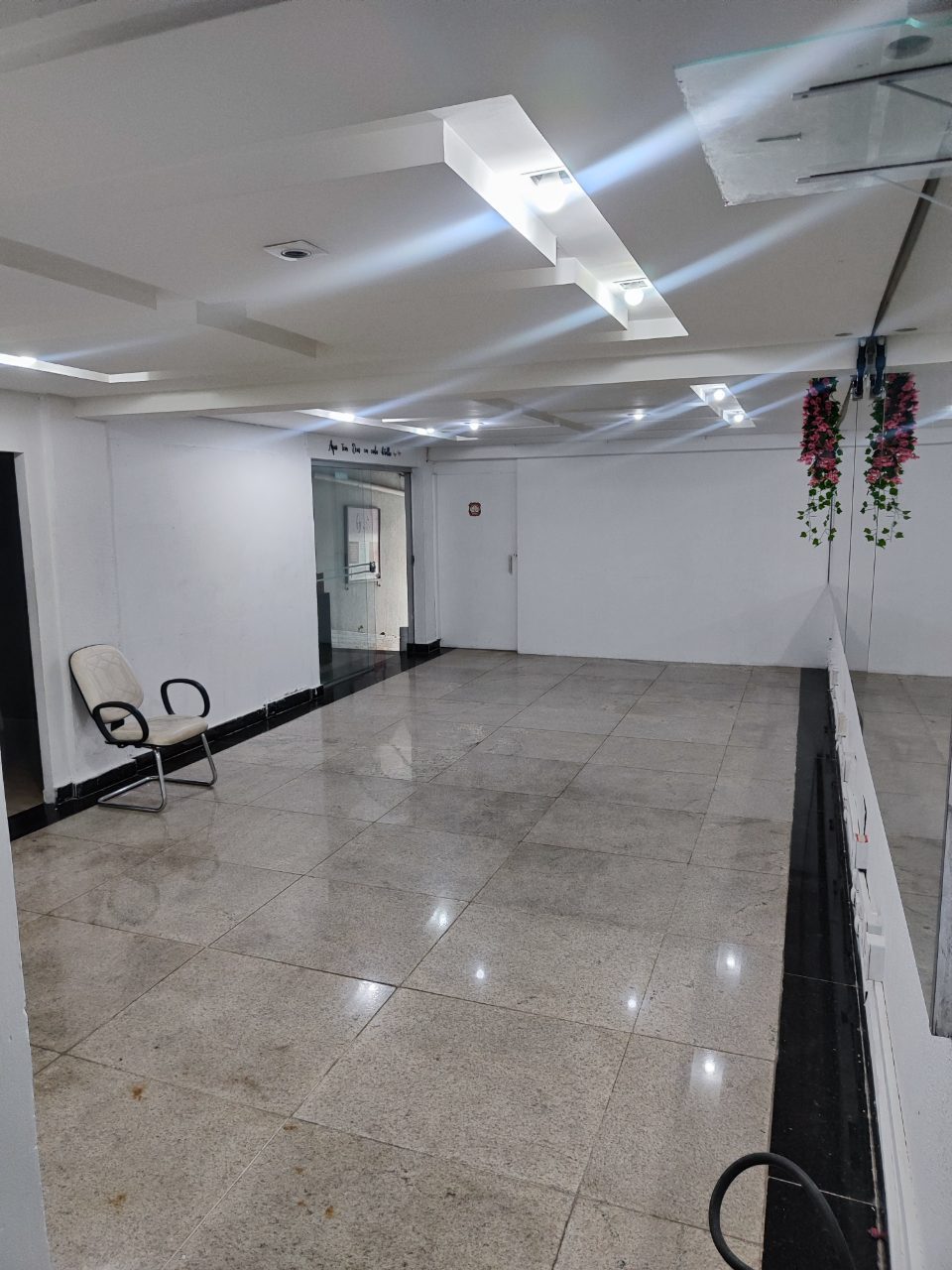 aluguel lojas castelo , estética, salão beleza, maqui, depilação, drenage botox , paga usa, sem fiad